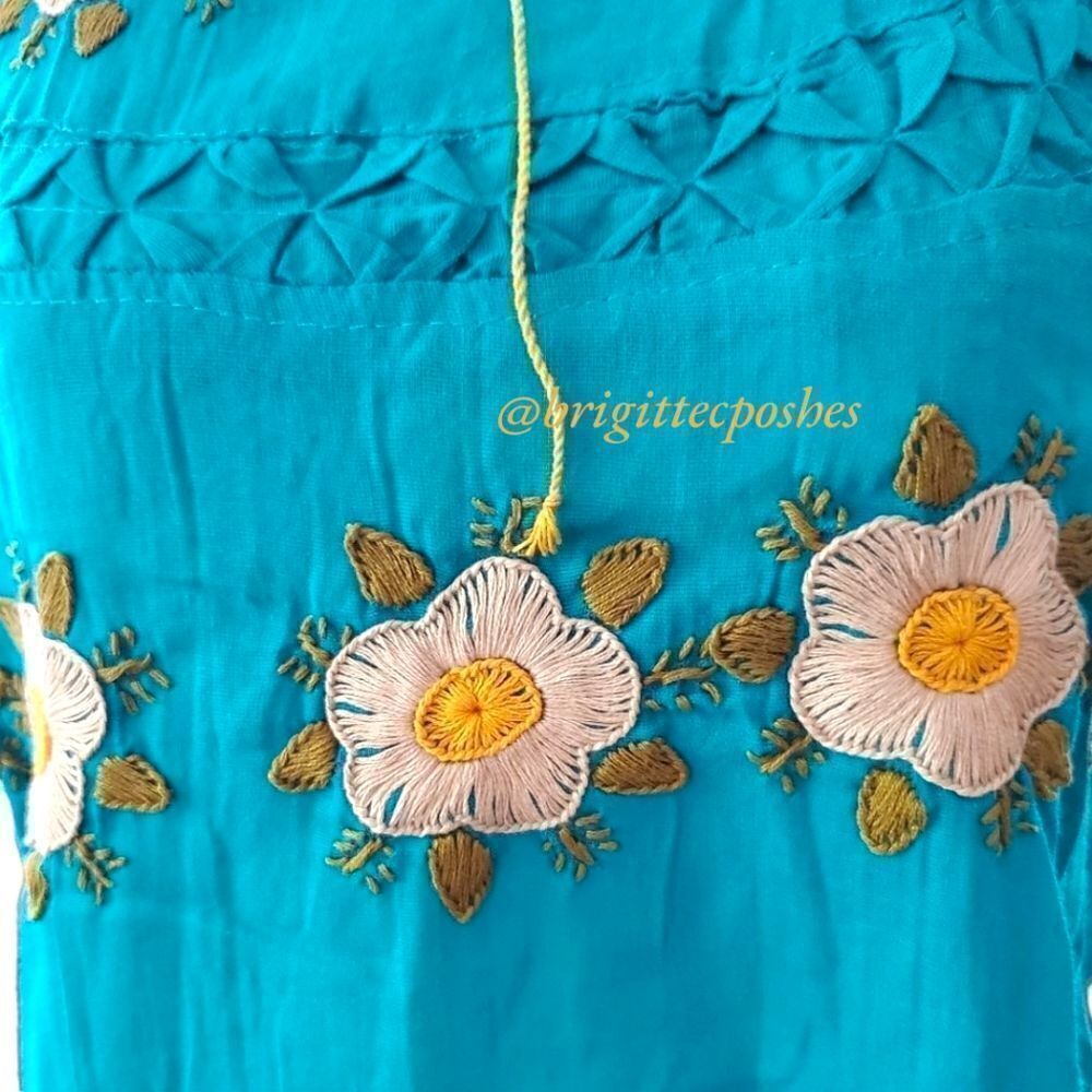 HANDMADE Traditional Embroidered Mexican Blouse - Picture 8 of 12